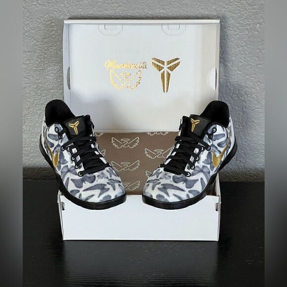 Nike Kobe 8 Protro Mambacita - Picture 1 of 3